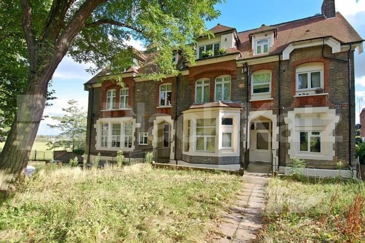 Newly refurbished self contained studio within a period conversion  Mount View Road, Stroud Green